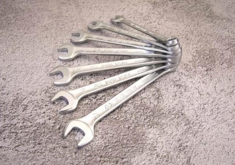 12D26MRN - ZESTAW KLUCZY PŁASKO-OCZKOWYCH 26 CZ. 6 - 32mm 12D26MRN - ZESTAW KLUCZY PŁASKO-OCZKOWYCH 26 CZ. 6 - 32mm