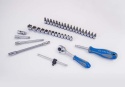 7582MR - ZESTAW NARZĘDZI 83 CZ. NASADKI 1/4"+1/2" 4 -32mm 6-kąt. Z GRZECHOTKAMI, KLUCZE, BITY, LATARKA, WALIZKA