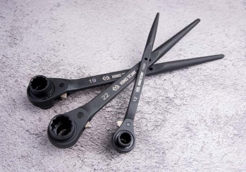 DWUSTRONNY KLUCZ NASADKOWY Z GRZECHOTKĄ 11x13mm, DŁ. 241mm DWUSTRONNY KLUCZ NASADKOWY Z GRZECHOTKĄ 11x13mm, DŁ. 241mm
