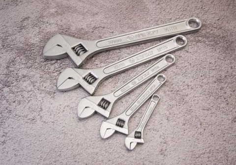 KLUCZ NASTAWNY "SZWED" Z PODZIAŁKĄ 30mm x 250mm, CHROM - 3611-10R KLUCZ NASTAWNY "SZWED" Z PODZIAŁKĄ 30mm x 250mm, CHROM - 3611-10R